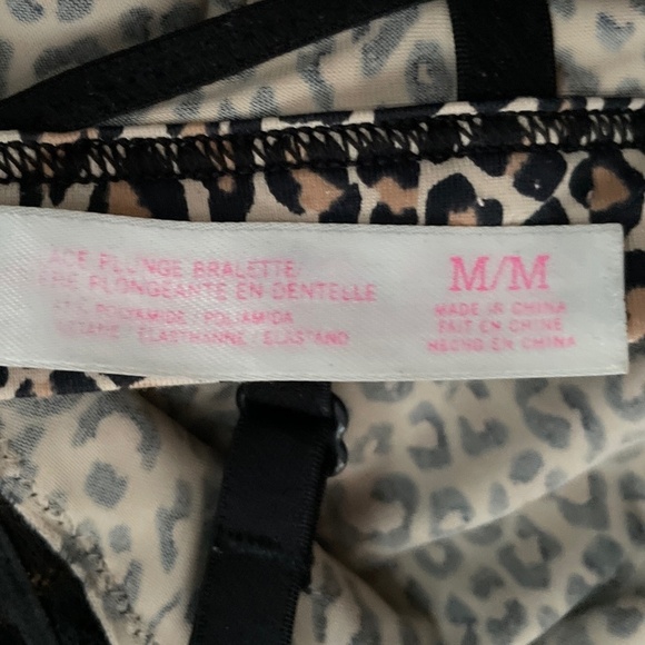 Victoria’s Secret PINK Unlined Plunge Bralette Lace Bra Black Animal Print M - Picture 7 of 10